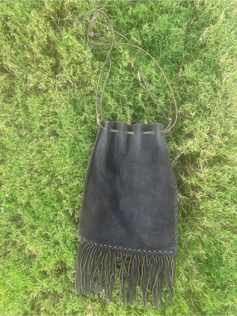 Handmade Brown Suede Drawstring Crossbody Shoulder Bag with Fringe - Vintage! - Picture 6 of 12